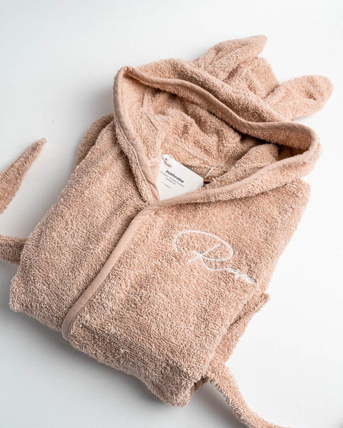 geborduurdje basjas van het merk Jollein met de naam Rosie