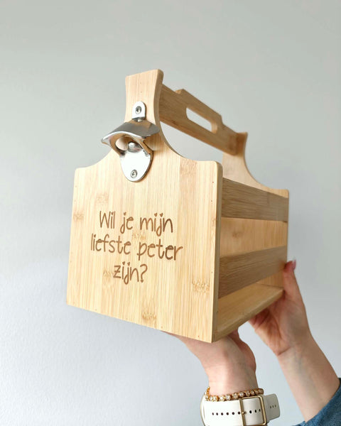 gegraveerd bierkratje voor de liefste peter