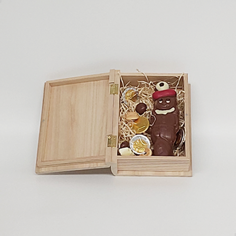 Houten boek met gravering (Sinterklaas)