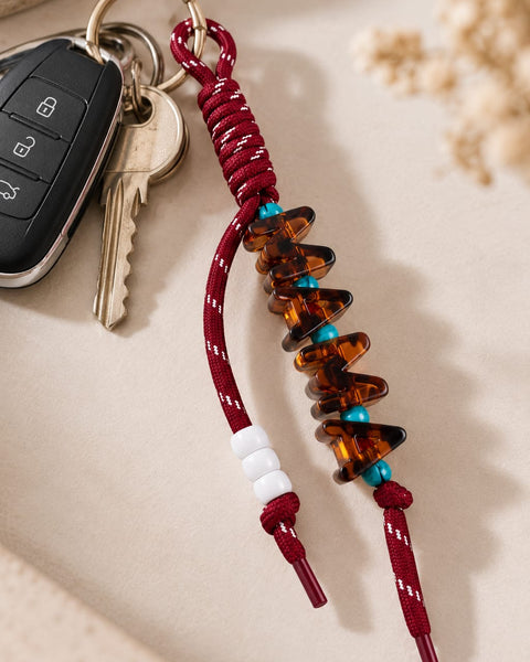 gepersonaliseerde paracord sleutelhanger met leopard letterkralen