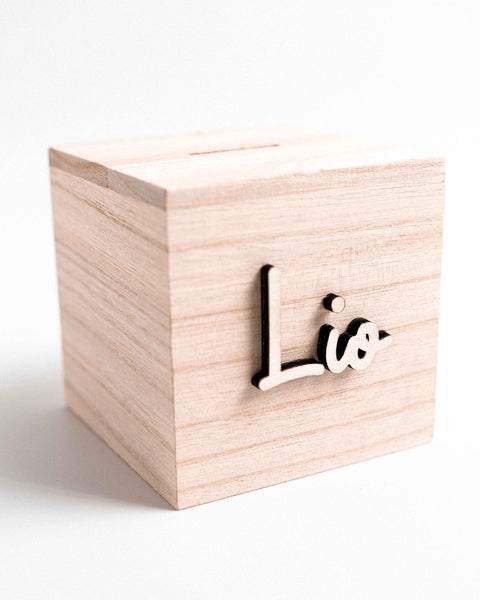 gepersonaliseerde houten spaarpotje met 3D-effect